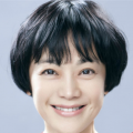 IMAX版本制式海报，海报中，小嗝嗝（梅森·泰晤士 饰）和没牙仔并肩立于山峰之上，经典动作引 《新·驯龙高手》极致还原之下，是神作还是遗憾？